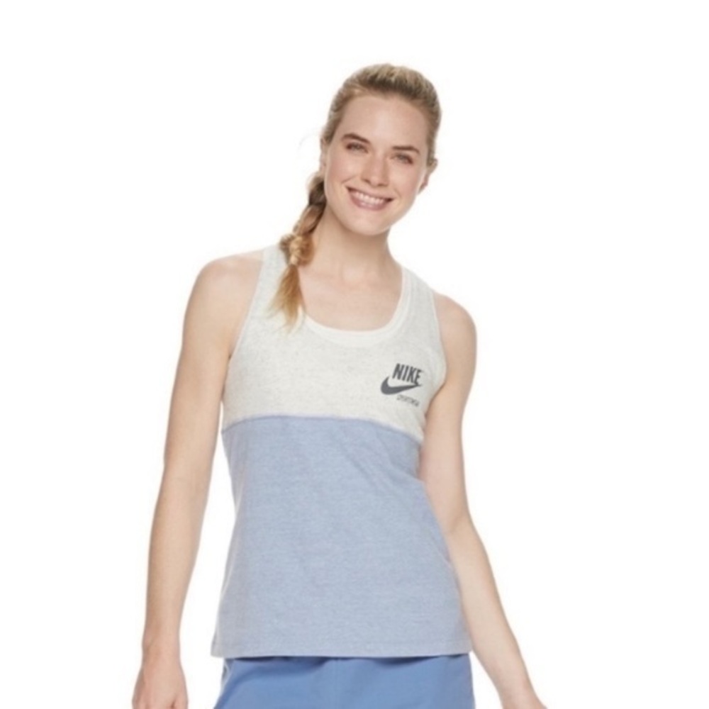 NWT. NIKE Women’s Colorblock Tank